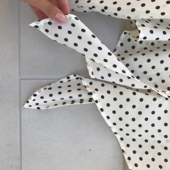 Polka dot back and off white shirt - Picture 3 of 4
